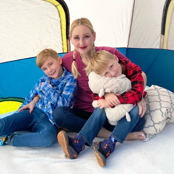 Meet your Posher, Cait - Picture 7 of 12